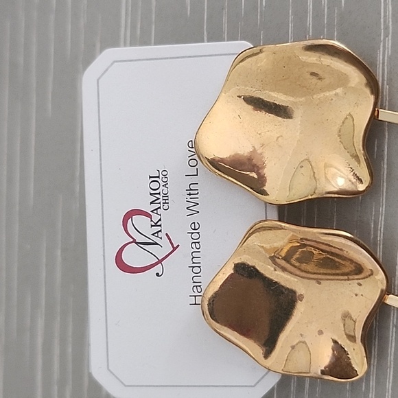 Nakamol Hamdmade Gold and Mother Of Pearl  Iridescent Earrings - Picture 2 of 5